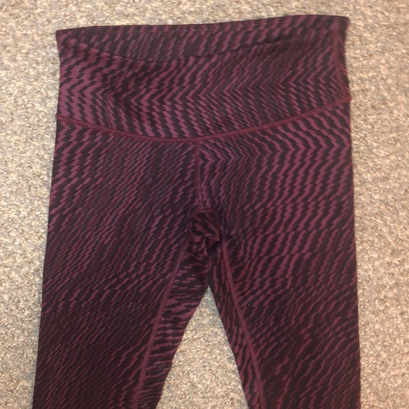 Lululemon capris leggings. 4 22” - Picture 2 of 7
